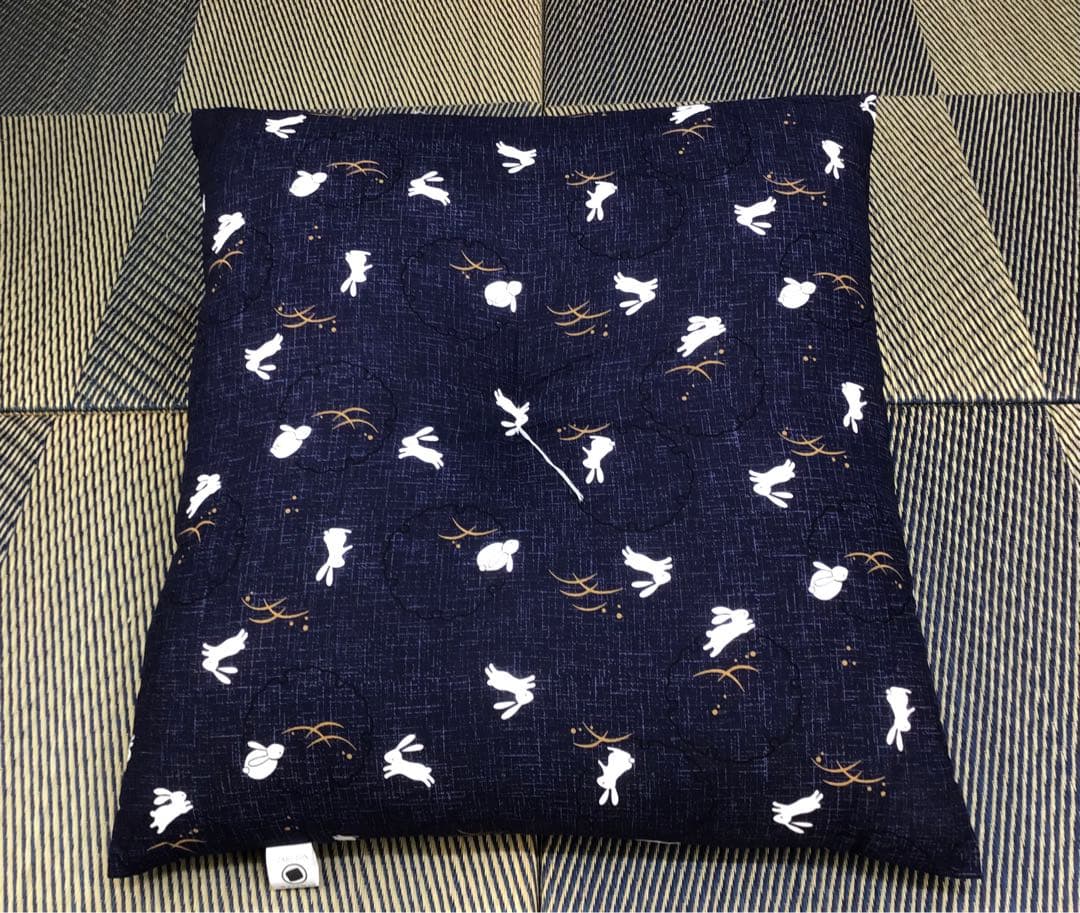 底付き感のない座布団 露芝うさぎ座布団55×59cm 5枚セット紺色 日本製