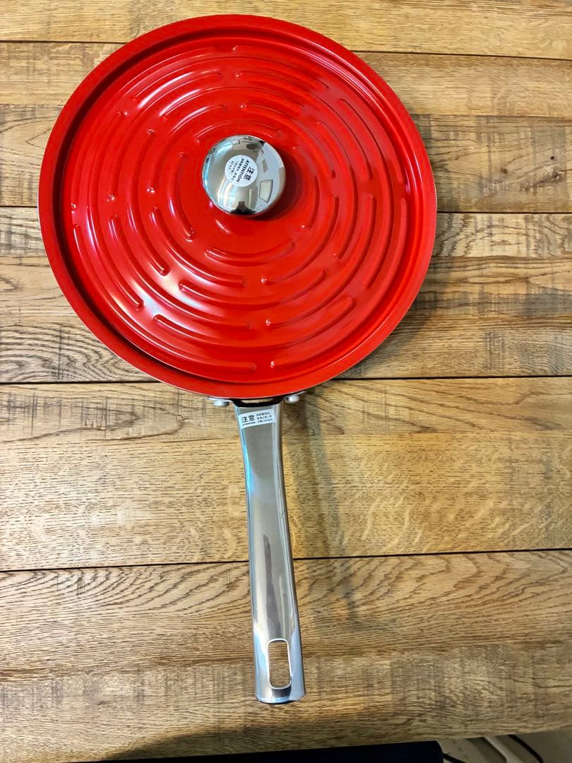 新品 マイヤー サークルパン 蓋付 26cm レッド
