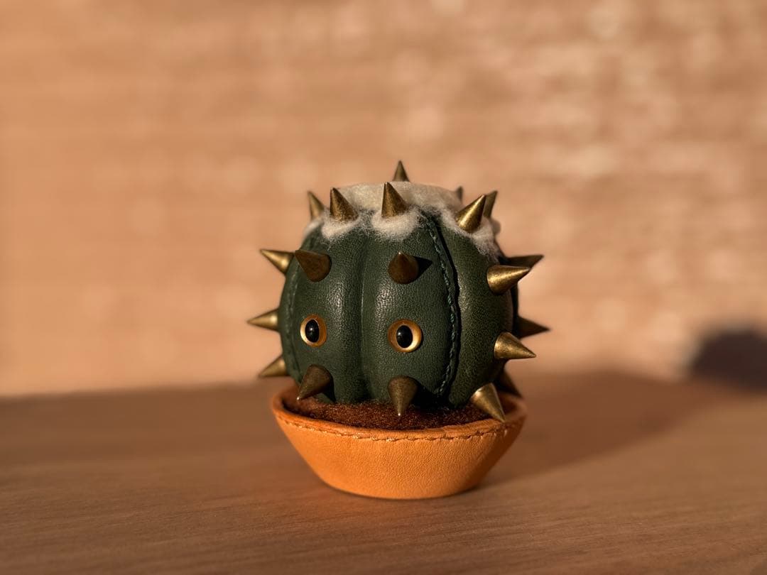 革製　サボテン　ぬいぐるみ