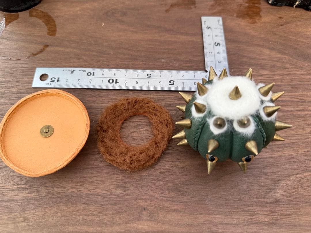 革製　サボテン　ぬいぐるみ