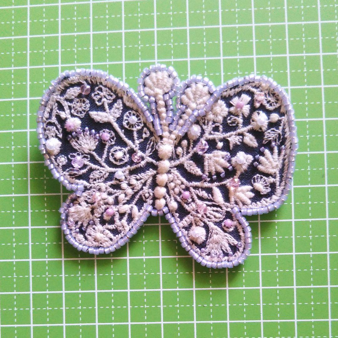 商談中⑥61ミナペルホネン ハンドメイド ブローチアクセサリー