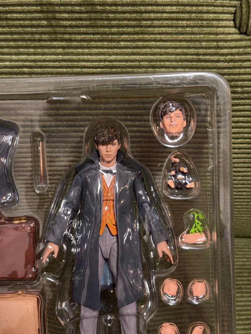 MAFEX ファンタスティックビースト　ニュート・スキャマンダー