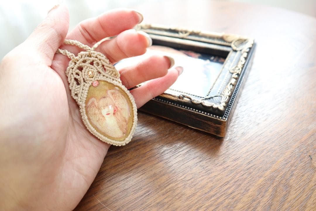 マクラメ編みアート＃008『マリアの心臓』＆『ねこたち』