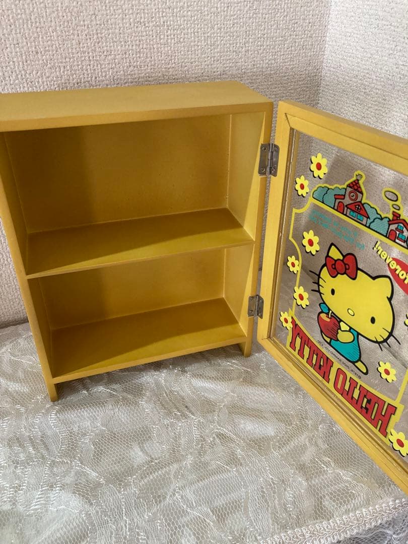 キティ୨୧=・·・=୨୧木製ディスプレイケース
