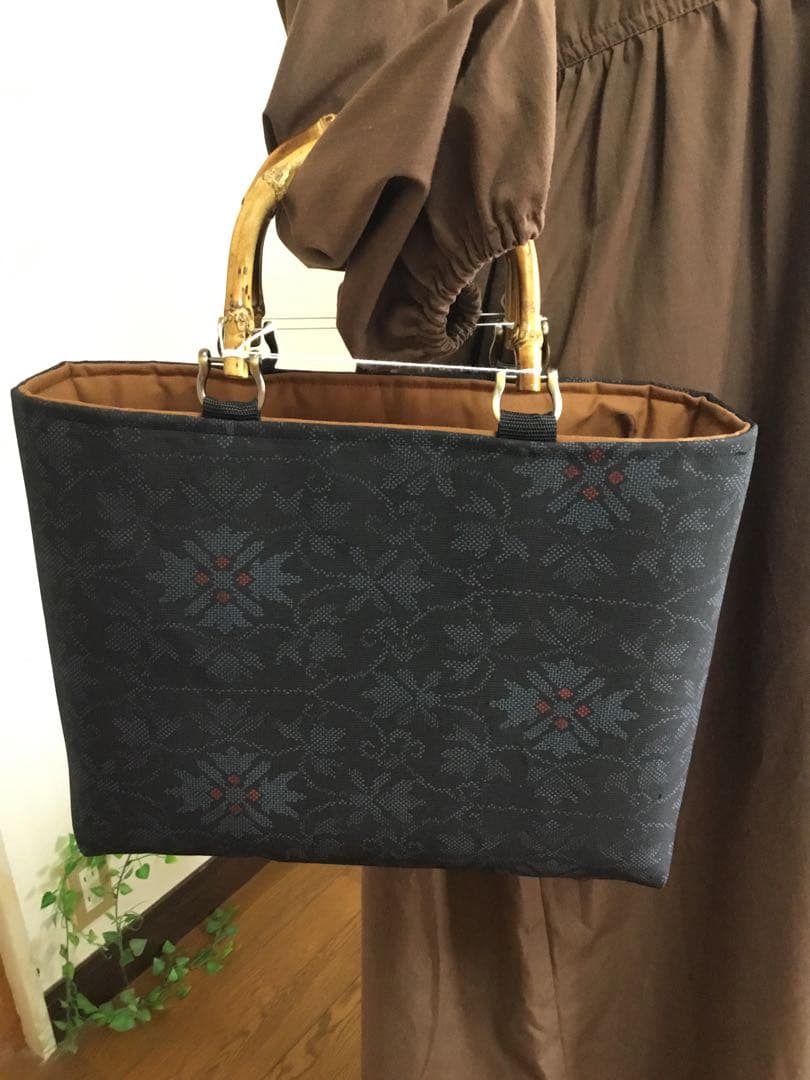 花ぷらら・最後の1点. ハンドメイド・大島紬・大きめ・トートバッグ・183