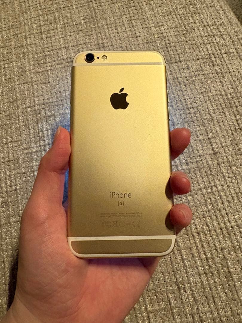 Apple iPhone 6s ゴールド 本体