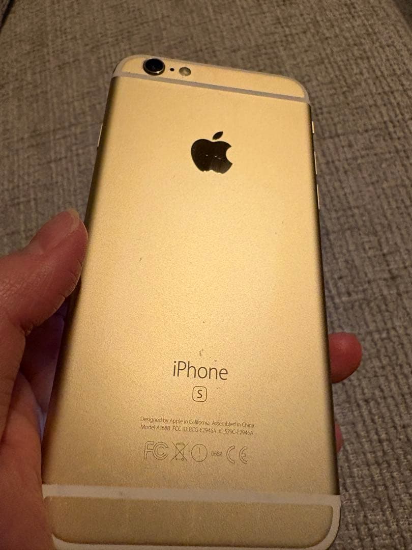 Apple iPhone 6s ゴールド 本体