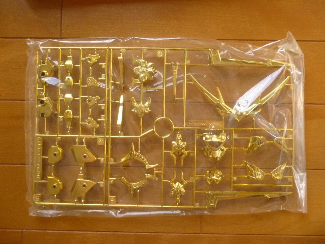 限定品／SDガンダム BB戦士　機動武神天鎧王　1箱／ゴールドメッキVer.
