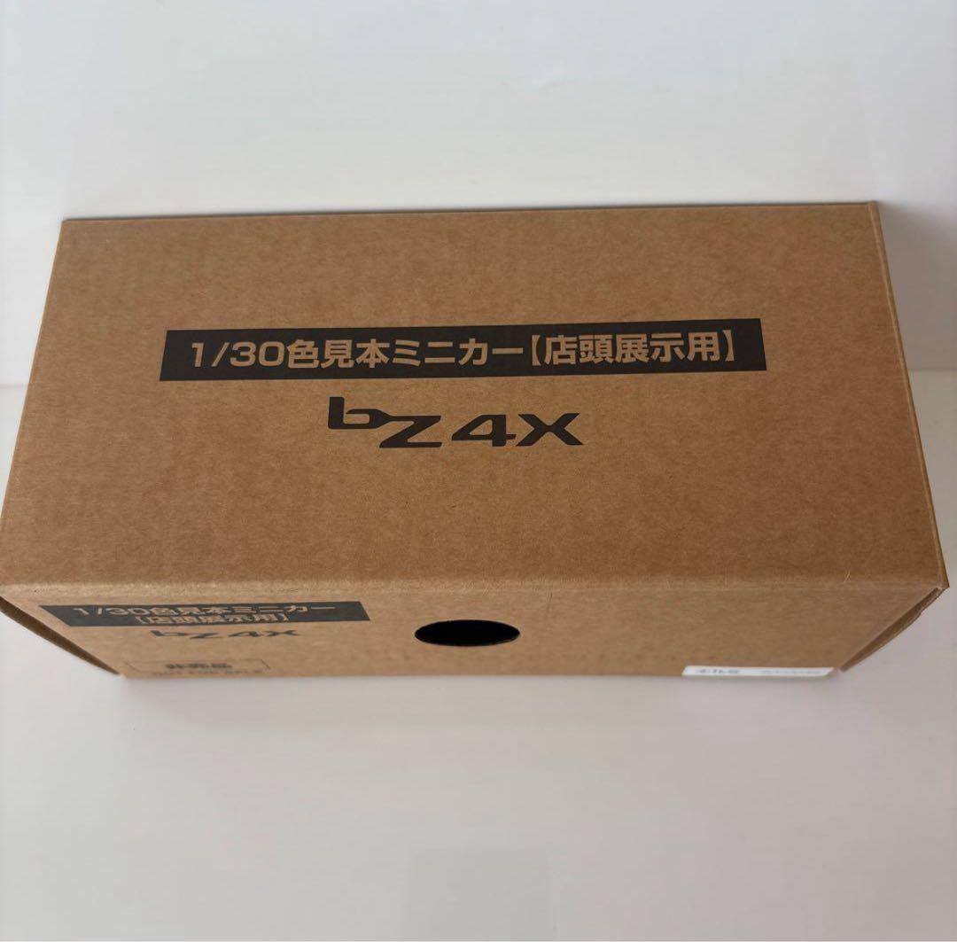 トヨタ 新型bZ4X ミニカーカラーサンプル プレシャスメタル【非売品】