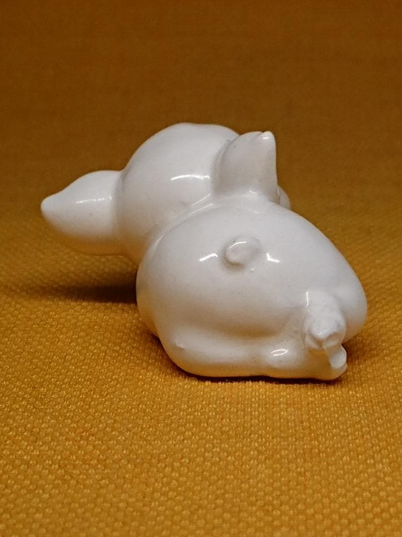 【美品】子豚　ブタ　陶器　オブジェ　置物　インテリア　工芸品　美術品　A1082