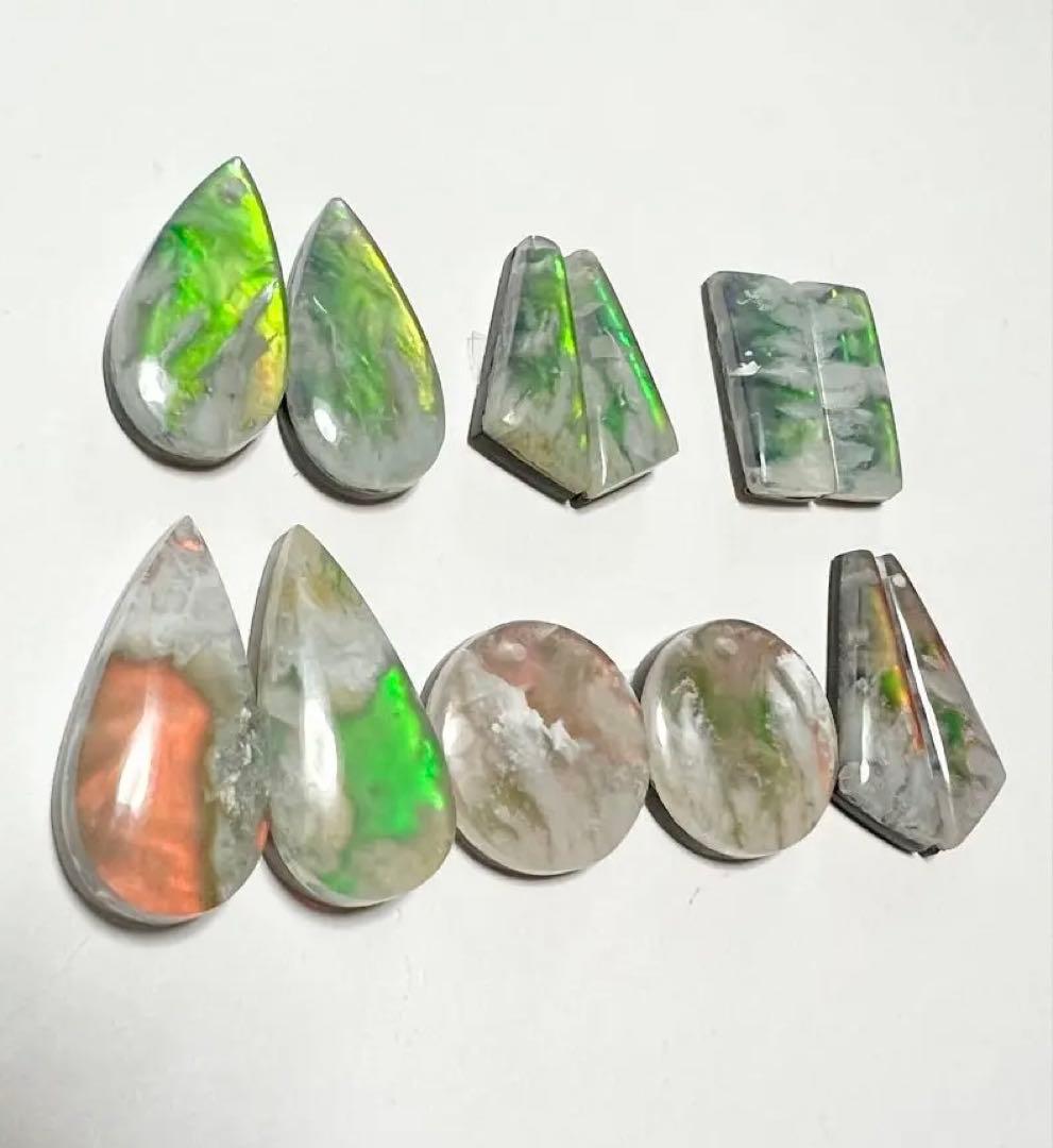 プルームアゲート　ダブレット　オーロラ　オレンジ系、グリーン系　14kgfピアス