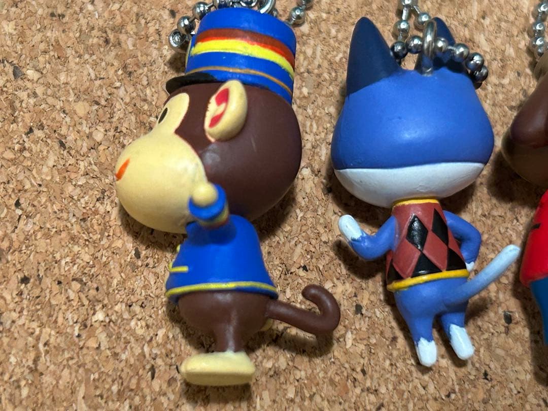 どうぶつの森　キーホルダー　フィギュア　ミニチュア　8体　セット