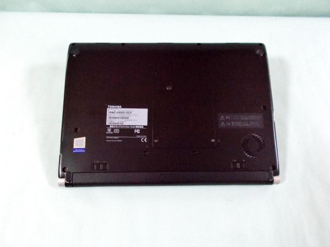 TOSHIBA DYNABOOK 軽量ノートPC マウス付き（14）