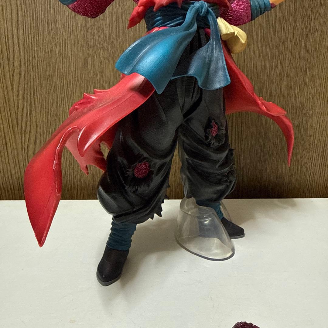 ドラゴンボール 一番くじC賞 MASTERLISE 超サイヤ人4 孫悟空