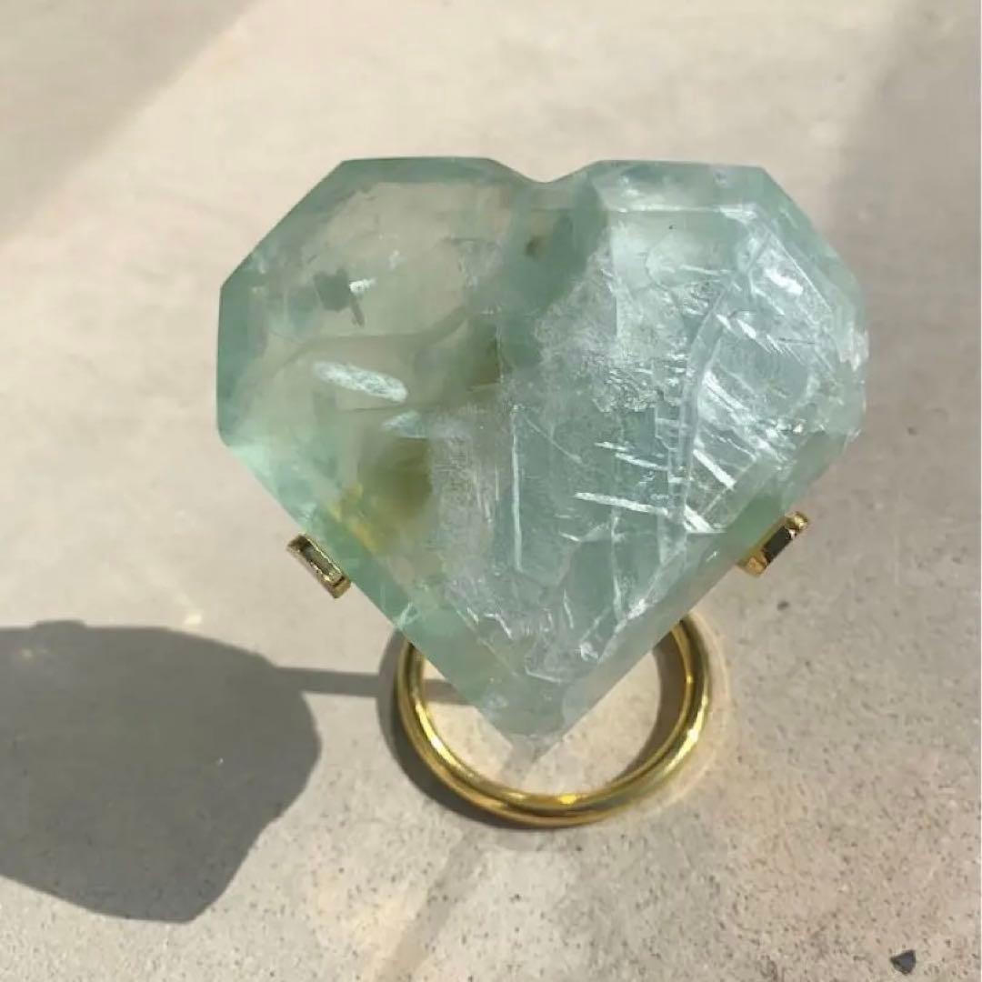 高品質　ハイクオリティ　グリーンフローライト　天然石　スタンド付き