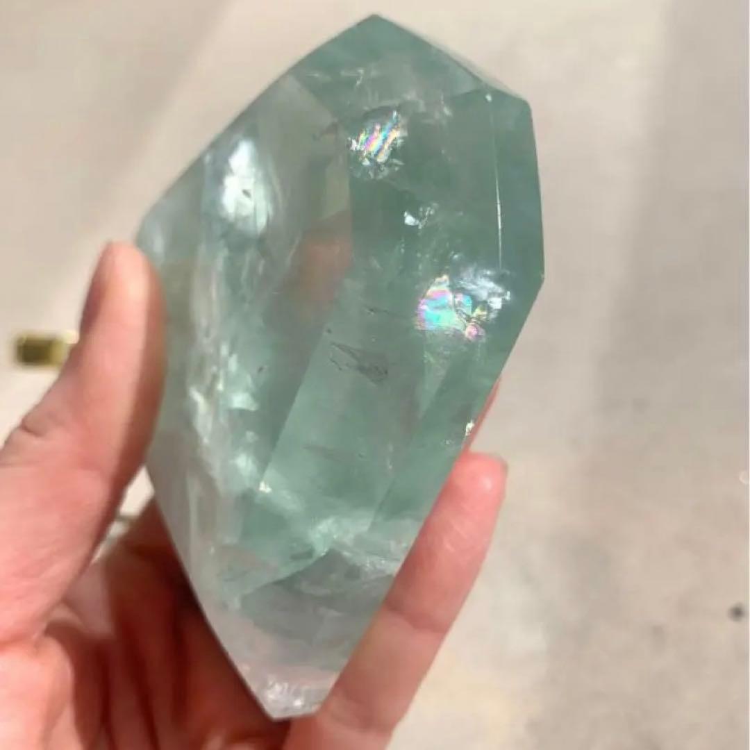 高品質　ハイクオリティ　グリーンフローライト　天然石　スタンド付き