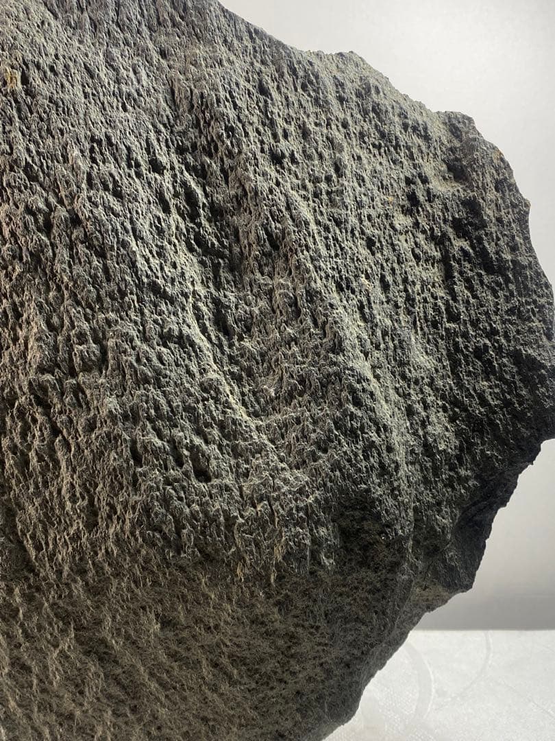 期間限定 6241 桐生川石 ウブ 銘：『鮎の滝上り』 水石 盆栽 盆石 鑑賞石