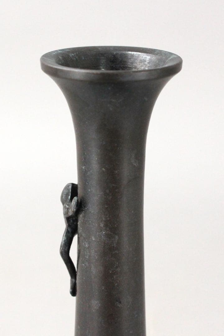 No5842 高岡銅器　蛙付平寛通形花器　高さ20cm 重量696g 送料無料