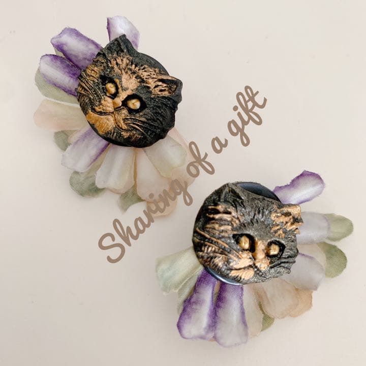 可愛いflower猫ちゃんのカボションイヤリング