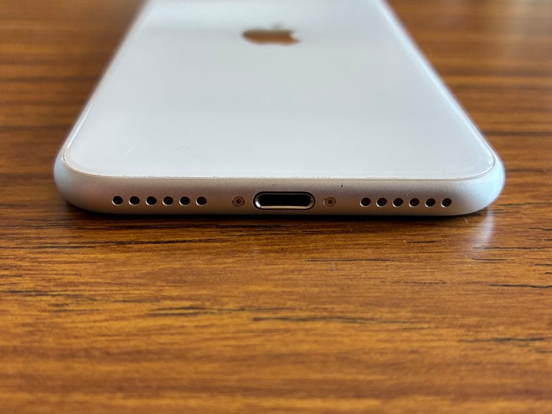iPhone SE 第2世代 128GB ホワイト SIMフリー 美品