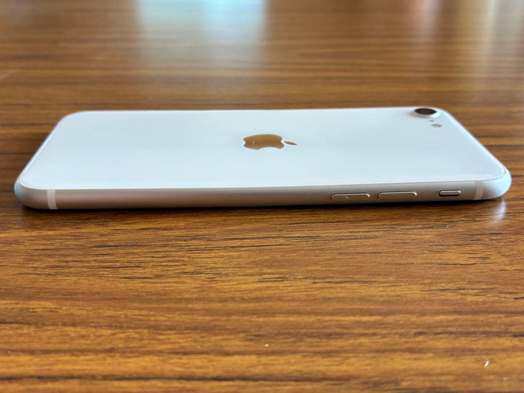 iPhone SE 第2世代 128GB ホワイト SIMフリー 美品