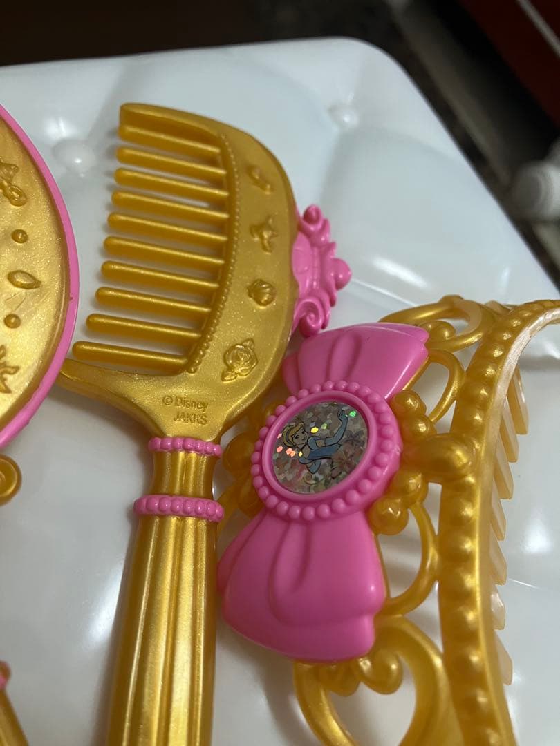 ディズニーストア　ドレッサー　プリンセス　ピンク　ティアラ　disney