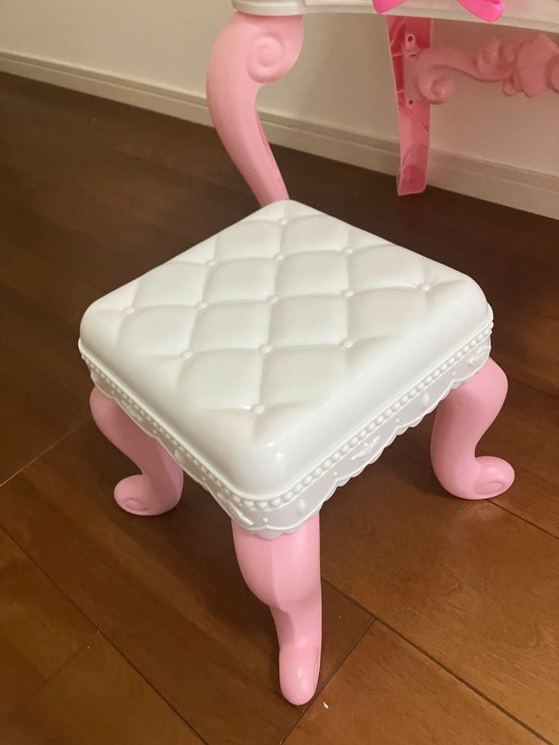 ディズニーストア　ドレッサー　プリンセス　ピンク　ティアラ　disney