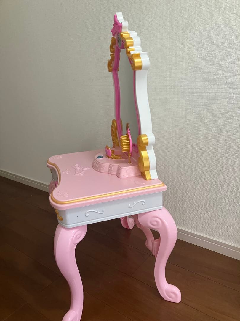 ディズニーストア　ドレッサー　プリンセス　ピンク　ティアラ　disney