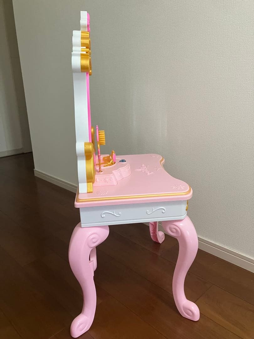 ディズニーストア　ドレッサー　プリンセス　ピンク　ティアラ　disney