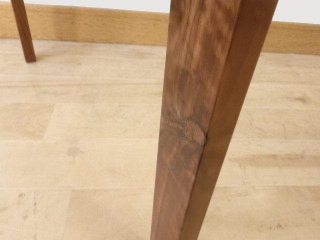 北海道手作り家具　ウォールナット材　 ミニテーブルB花台ミニデスク　高さ60ｃｍ