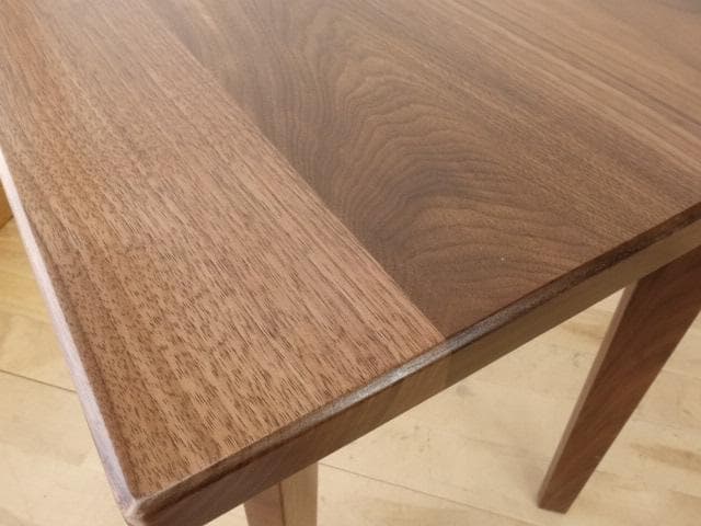 北海道手作り家具　ウォールナット材　 ミニテーブルB花台ミニデスク　高さ60ｃｍ