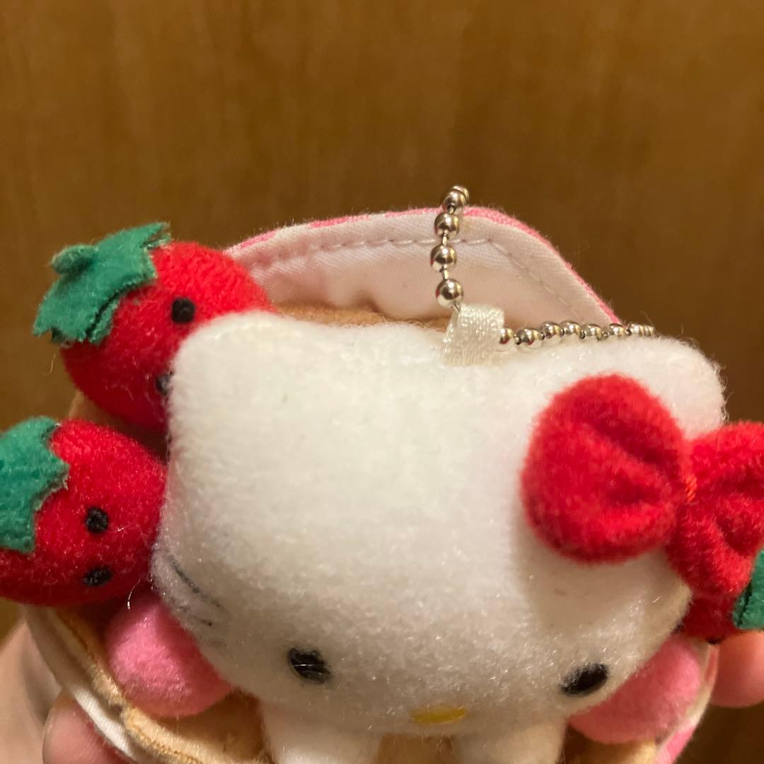 ご当地キティ　ハローキティ　原宿クレープぬいぐるみ　マスコット　キーホルダー