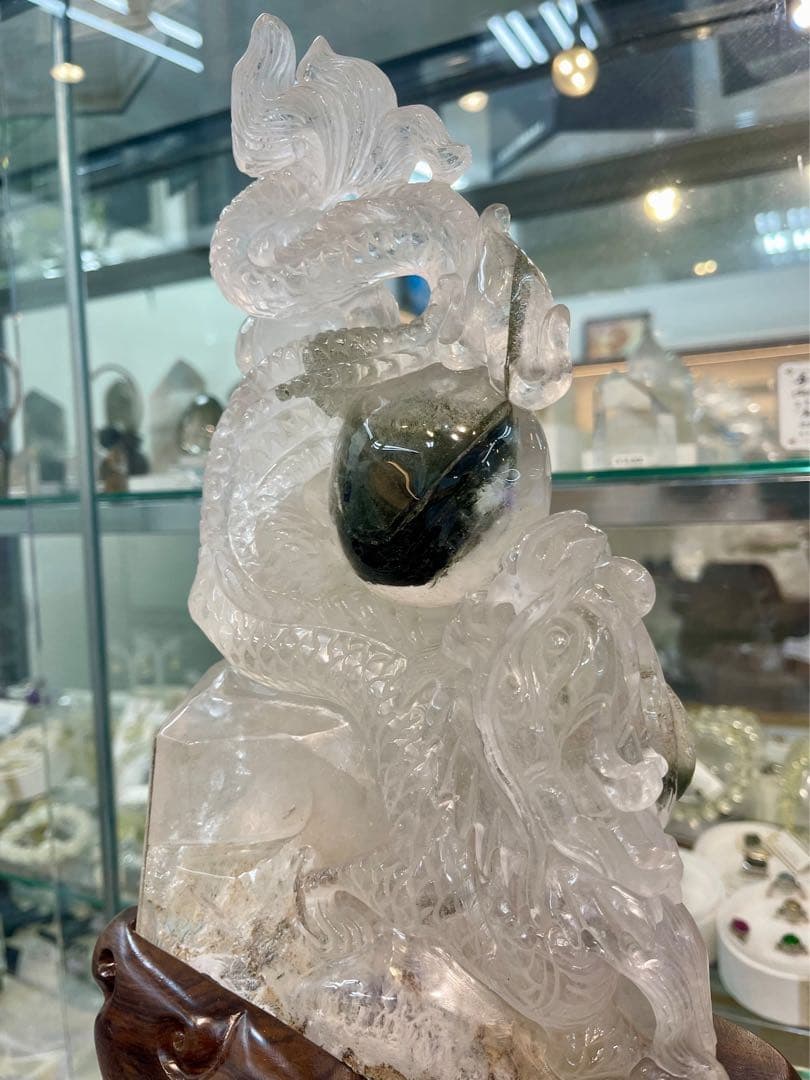 厳選　水晶昇龍　透かし彫り　巨大水晶龍41cm 極上品ガーデンファントム水晶