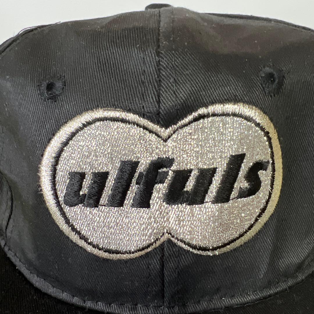 ウルフルズ　ブラック刺繍ロゴキャップ