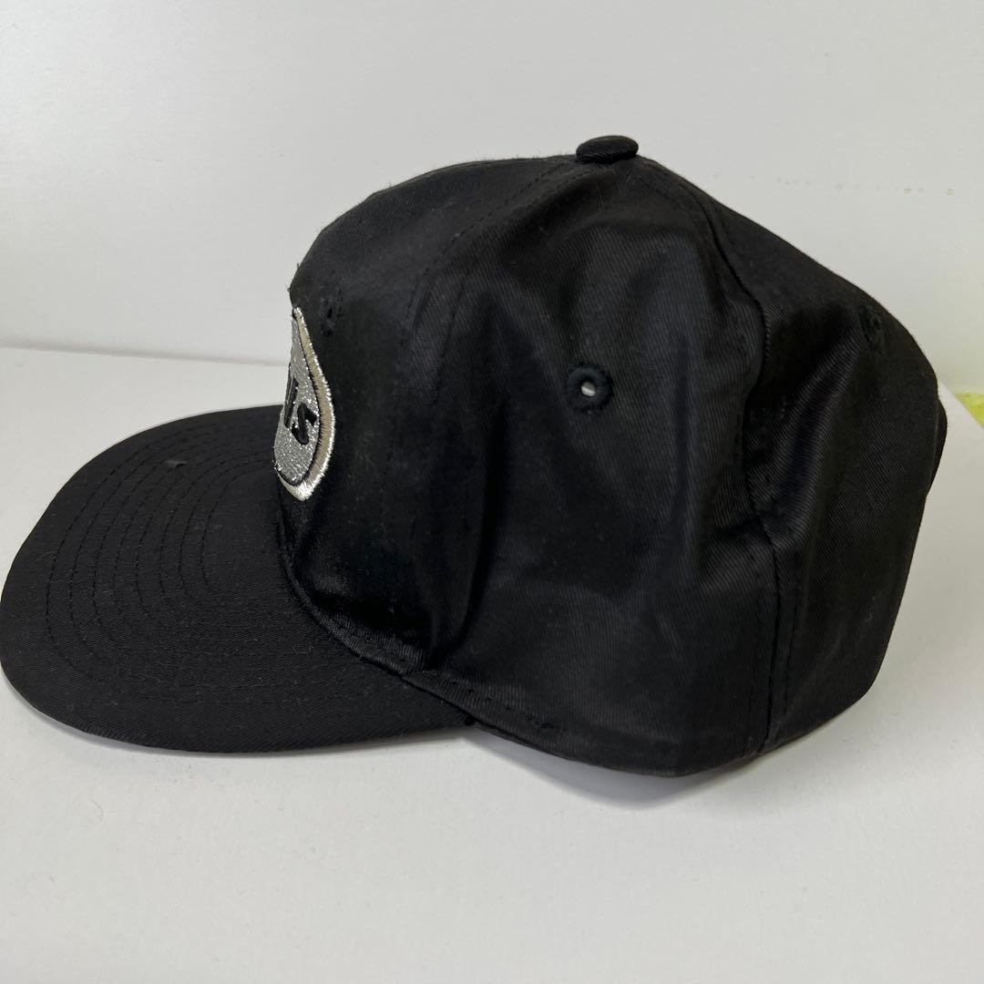 ウルフルズ　ブラック刺繍ロゴキャップ