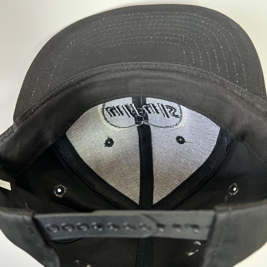 ウルフルズ　ブラック刺繍ロゴキャップ