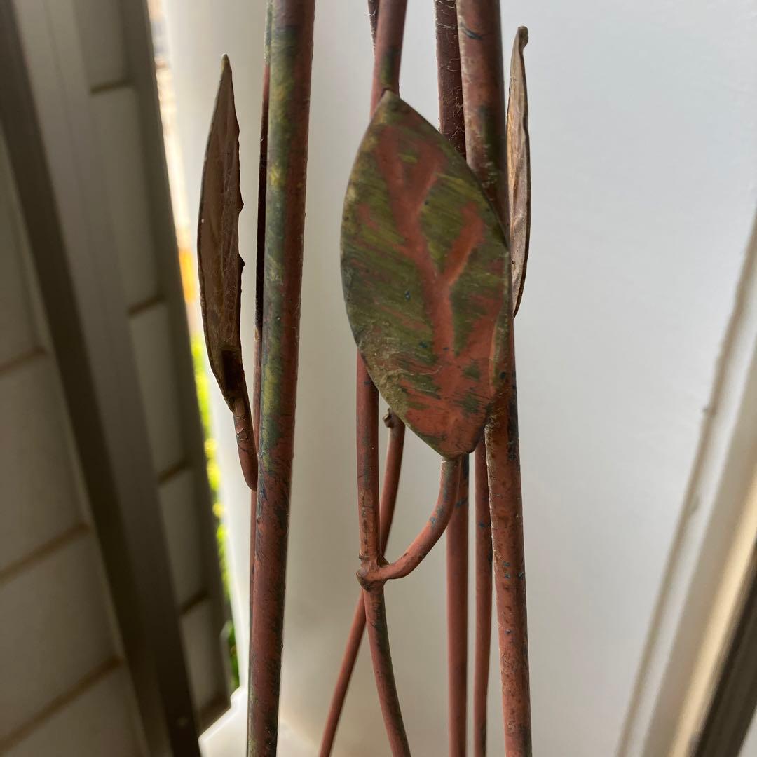 鉄製のトレリス、葉っぱのデザイン