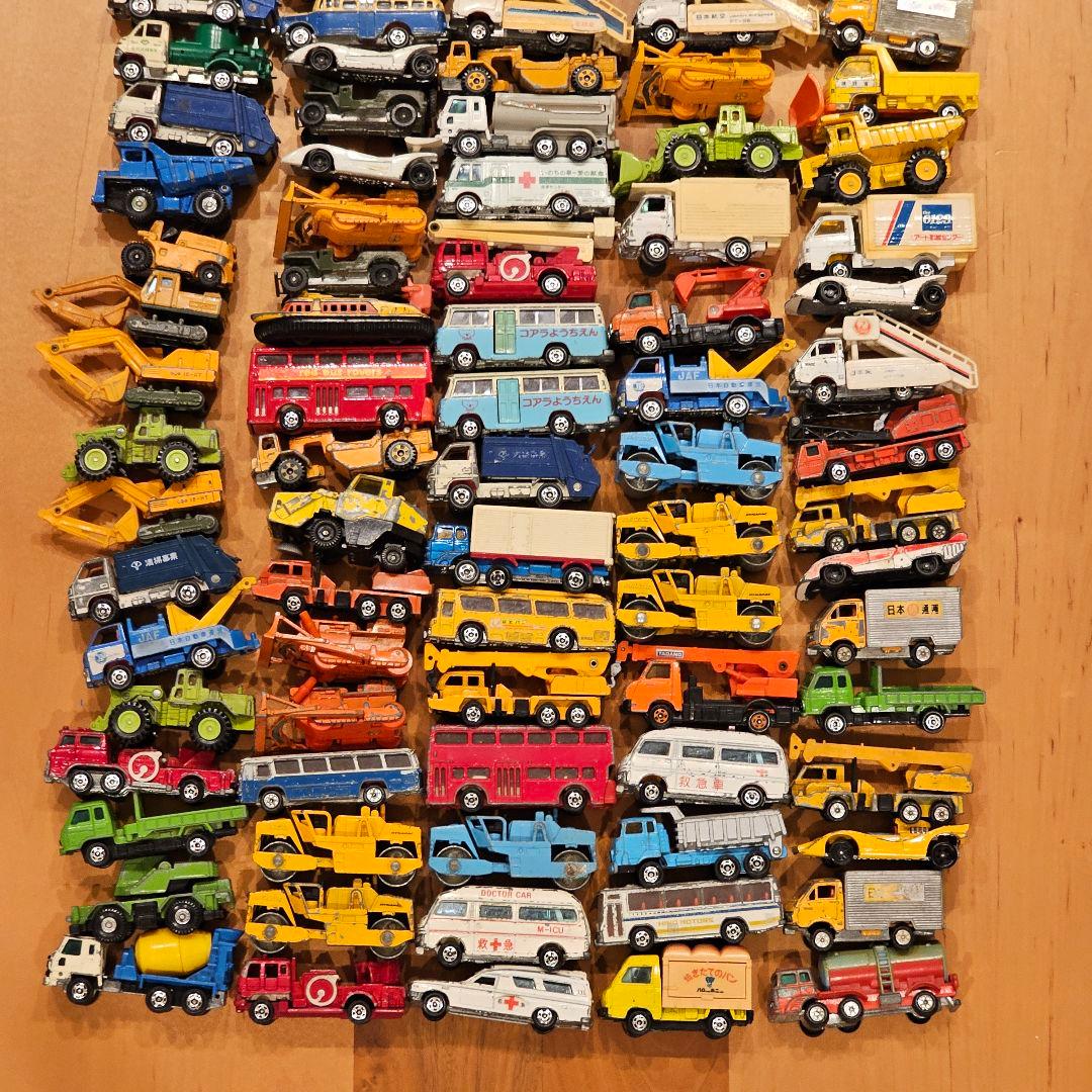 ス*エ様 【トミカ】乗用車、重機、レーシングカー、トラック、バス等セット まとめ