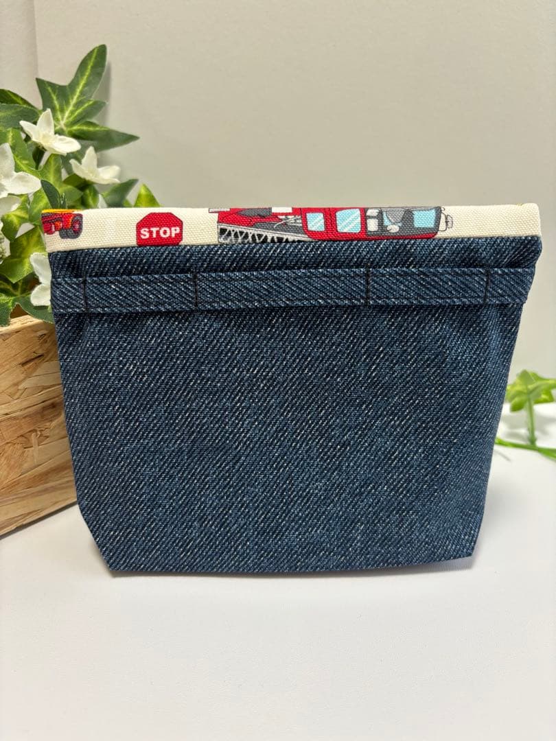 ハンドメイド移動ポケット(マチあり)★男の子　大きな働く車(アイボリー)