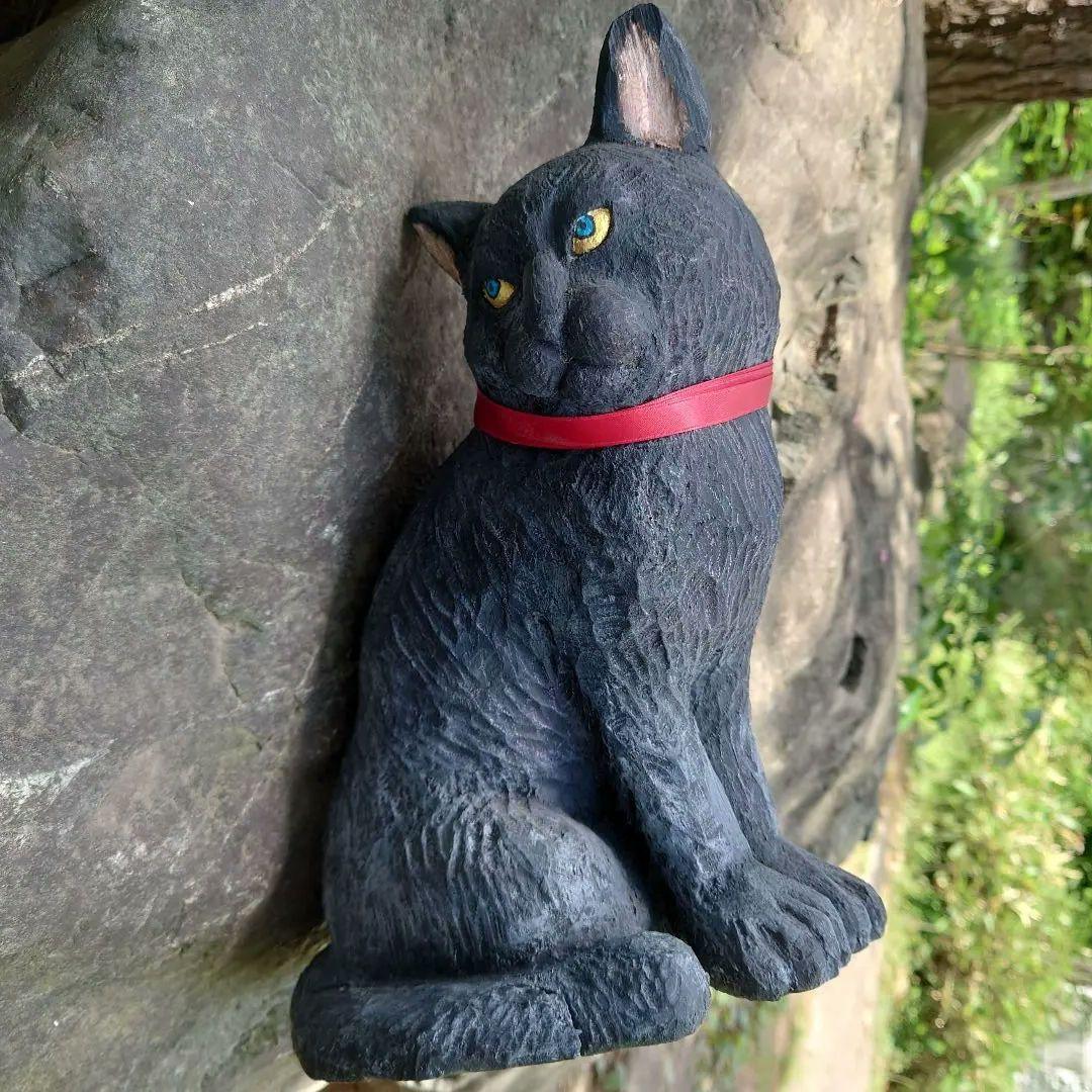 木製 　黒猫　 彫刻 　お座り猫　クロネコ 手彫り