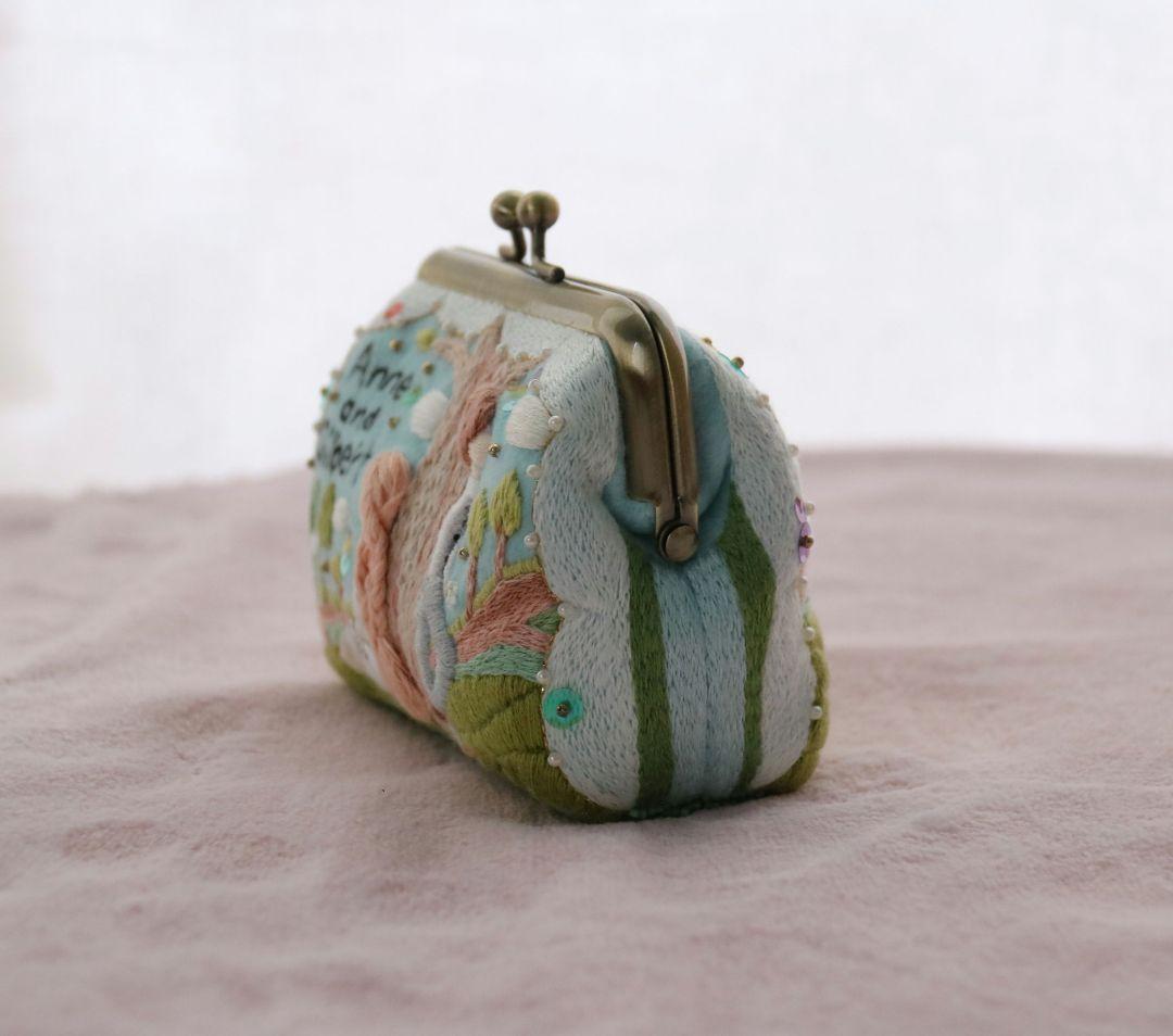 手刺繍のポーチ ハンドメイド