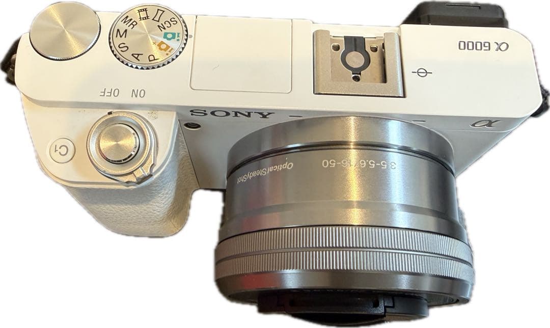 【ショット数8700回】SONY α6000 ダブルズームレンズキット ホワイト