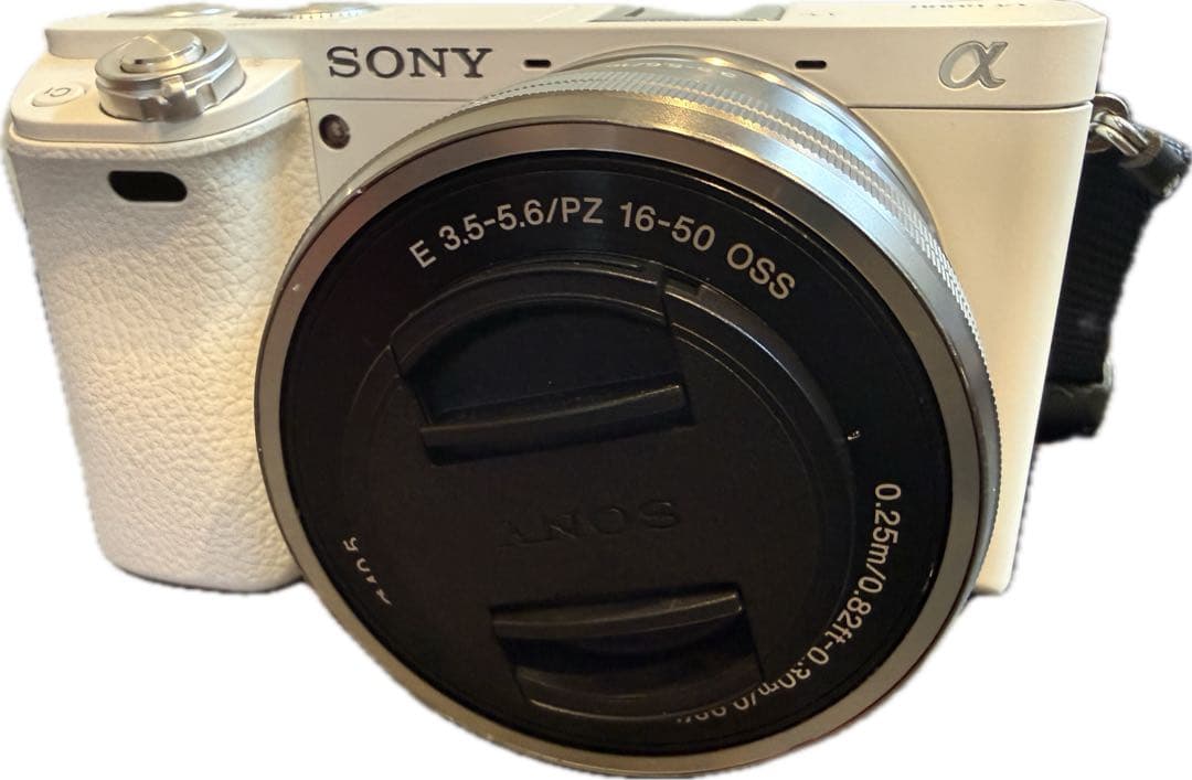 【ショット数8700回】SONY α6000 ダブルズームレンズキット ホワイト