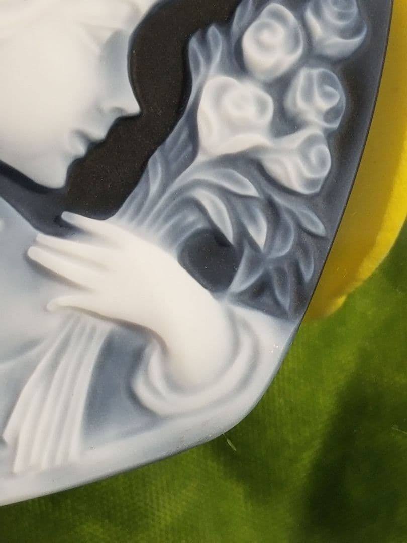 KM-905  訳あり‼️天然青瑪瑙カメオルース