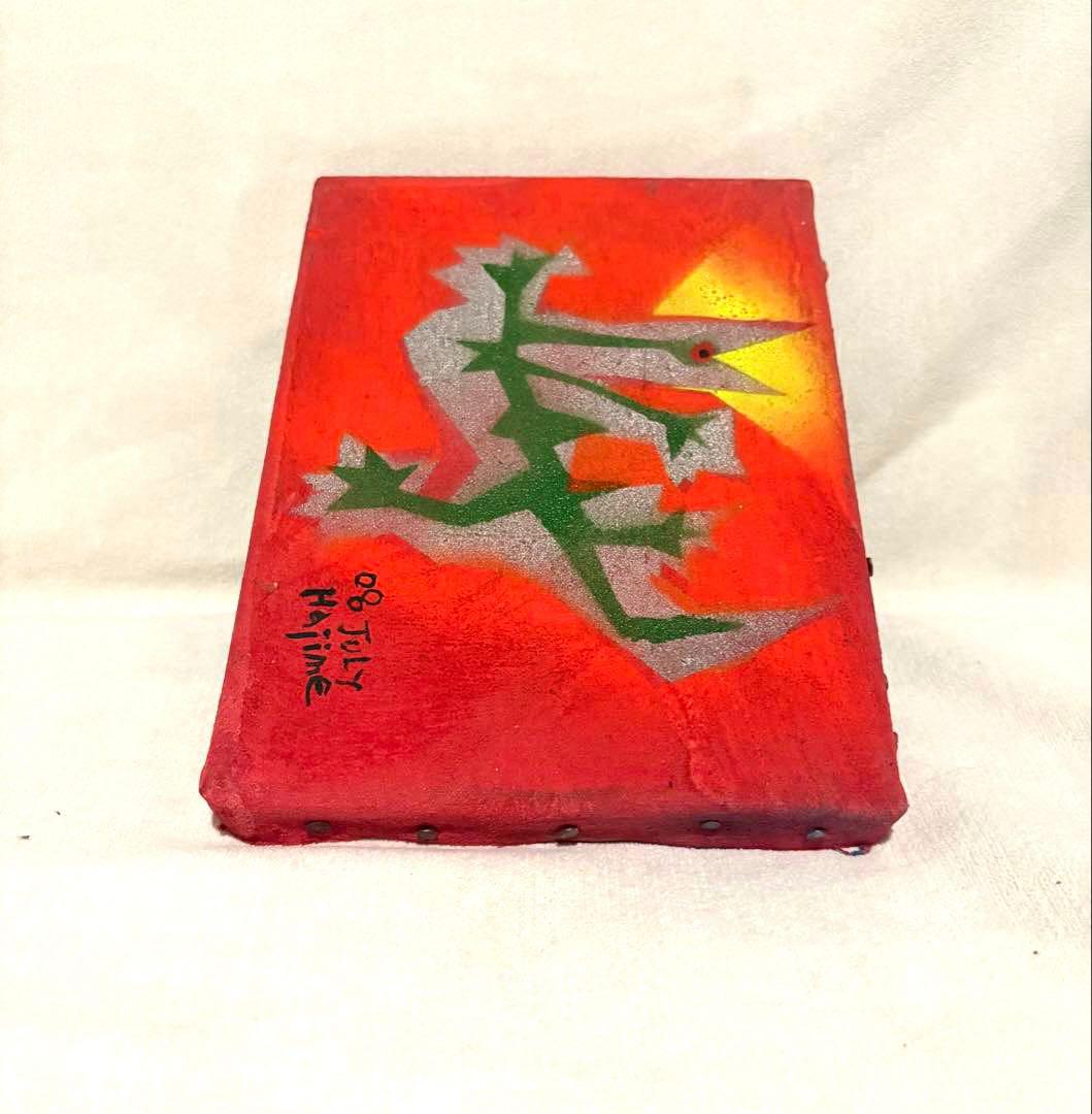 そのまま飾れる　抽象画　F0号　アクリル画　トカゲモチーフ　現代アート　オレンジ