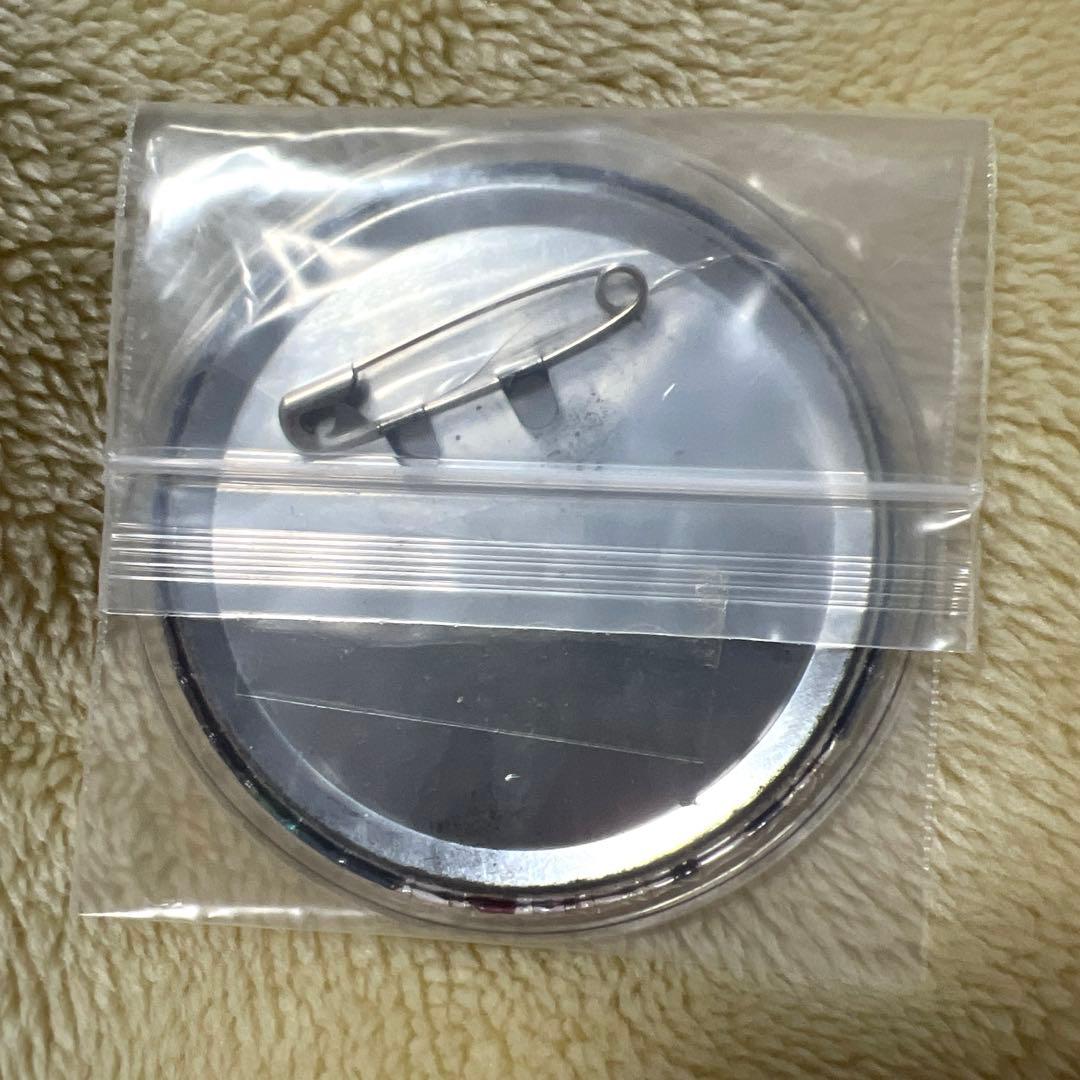 香港 限定　アズサ　缶バッジ