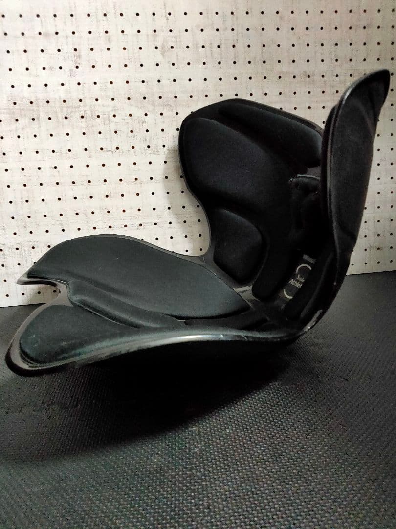 683.Style Athlete(スタイルアスリート) 骨盤サポート座椅子