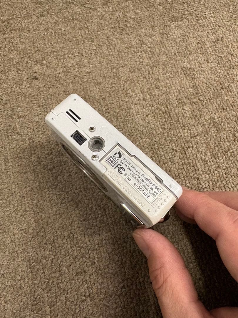 美品 FUJIFILM FinePix F440 ホワイト 付属品多数 純正品