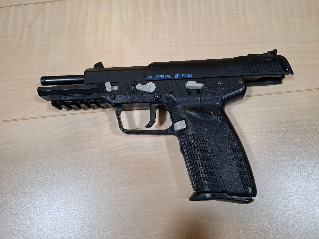 マルシン 【Five-seveN USG6mmBB】ブローバック ガスガン 箱付