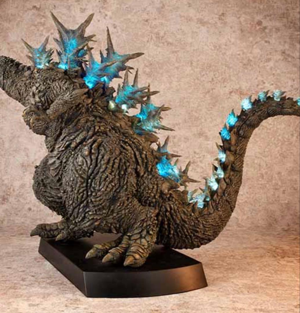UA Monsters ゴジラ（2023） 銀座強襲時Ver.【LED発光】